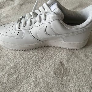 White Women’s Air Force 1
